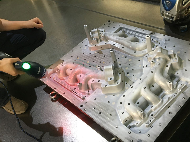 1502258700964496.jpg 1三維掃描現(xiàn)場.jpg