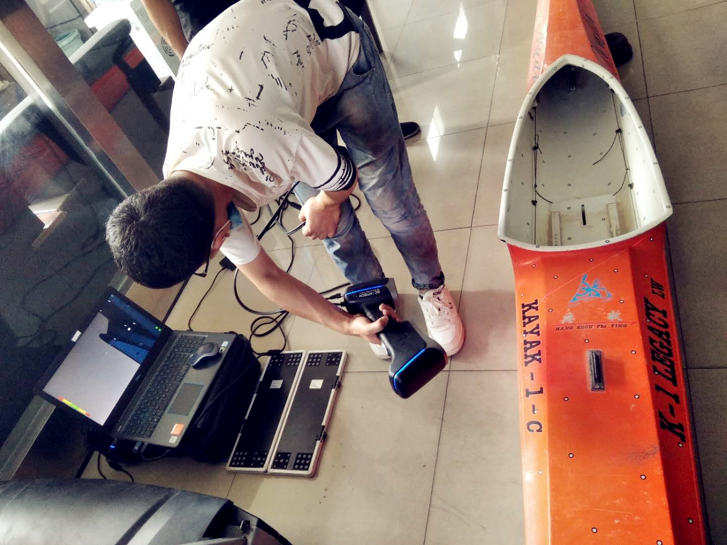 1597993301674286.jpg 3d scanning of canoe.jpg